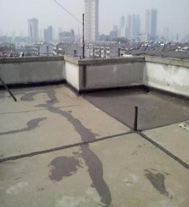 解放漏水维修 楼顶漏水是什么原因，楼顶漏水维修方法是什么?